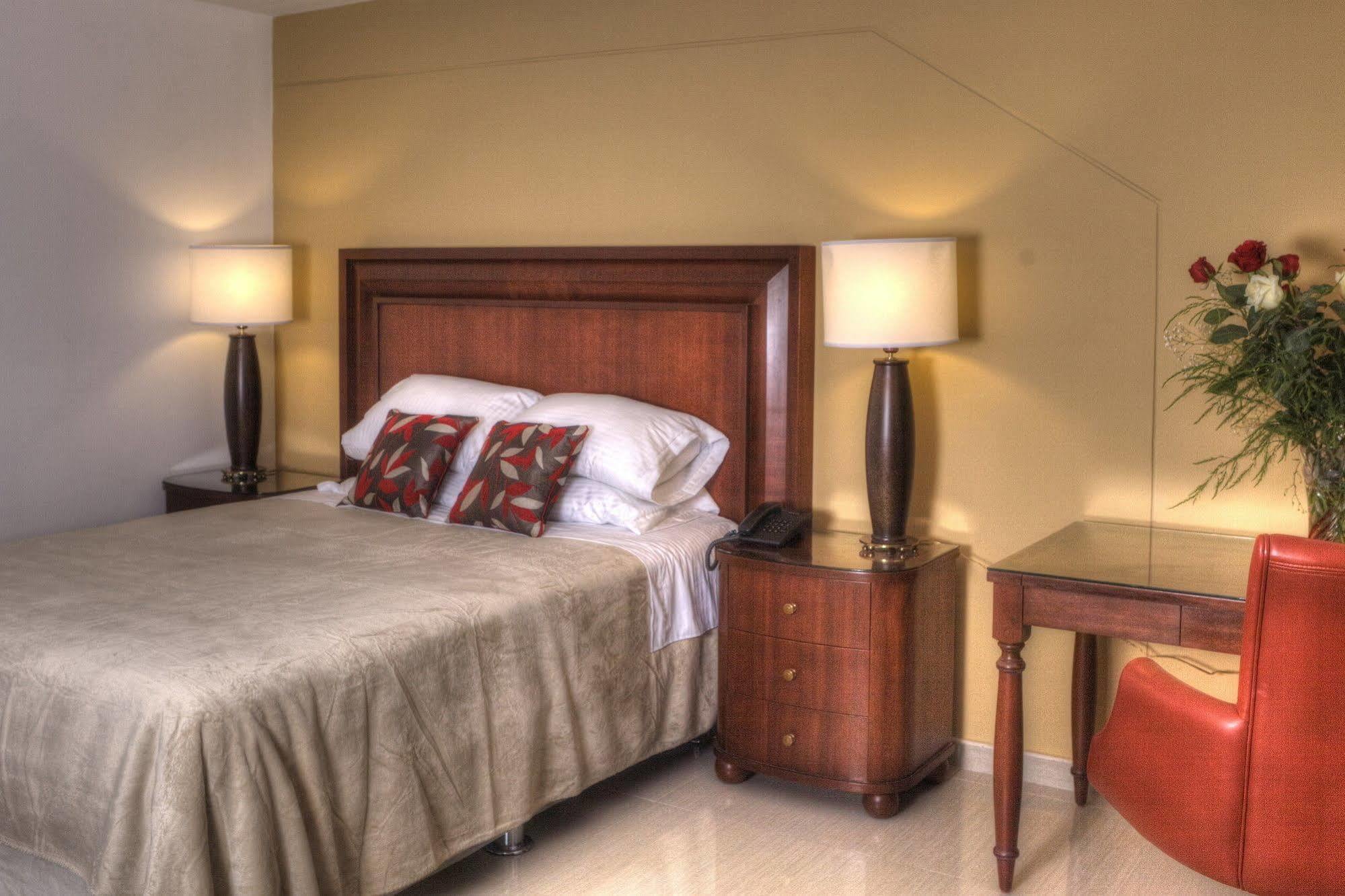 Siball Hotel Abancay Esterno foto